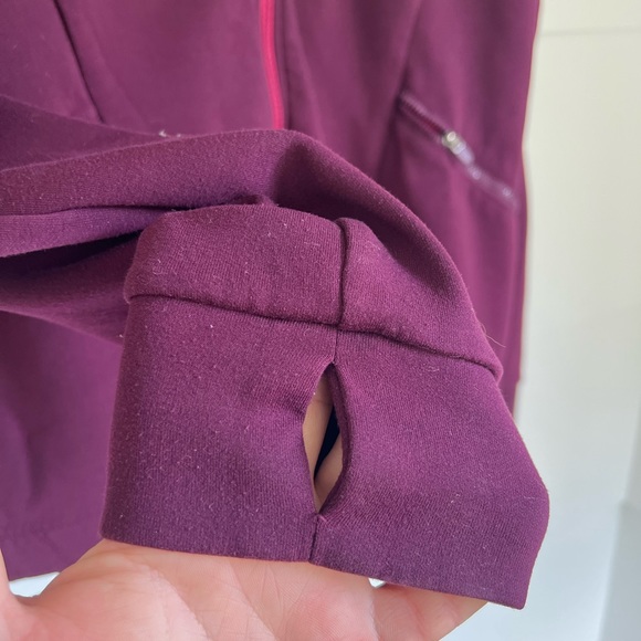 Fabletics Zip Up - Picture 3 of 9